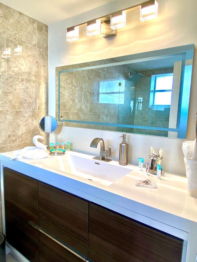 Modern Waterfront Apartment With Miami Skyline View, Free Parking 5 Mins Drive To Miami Beach Ngoại thất bức ảnh