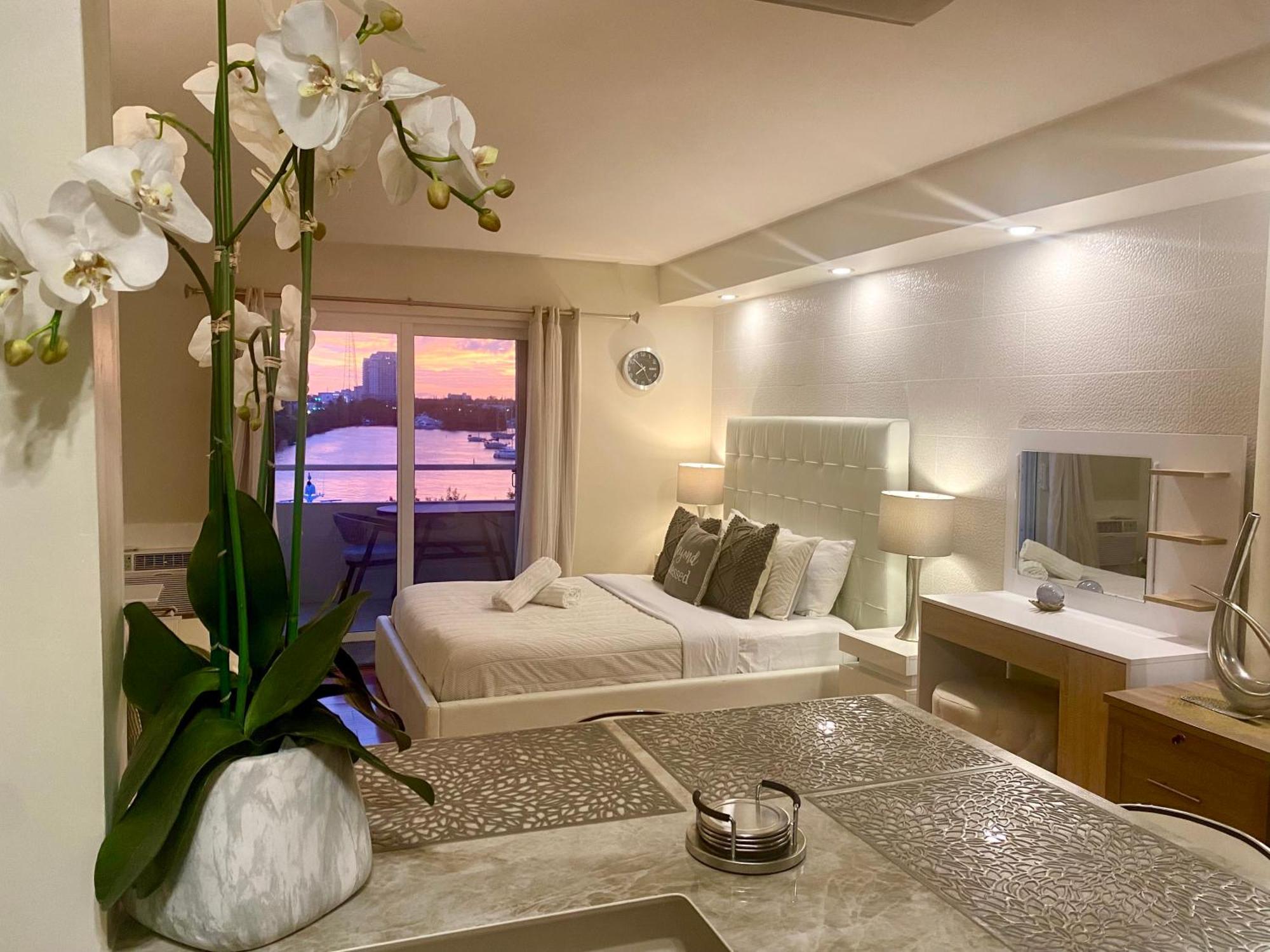Modern Waterfront Apartment With Miami Skyline View, Free Parking 5 Mins Drive To Miami Beach Ngoại thất bức ảnh