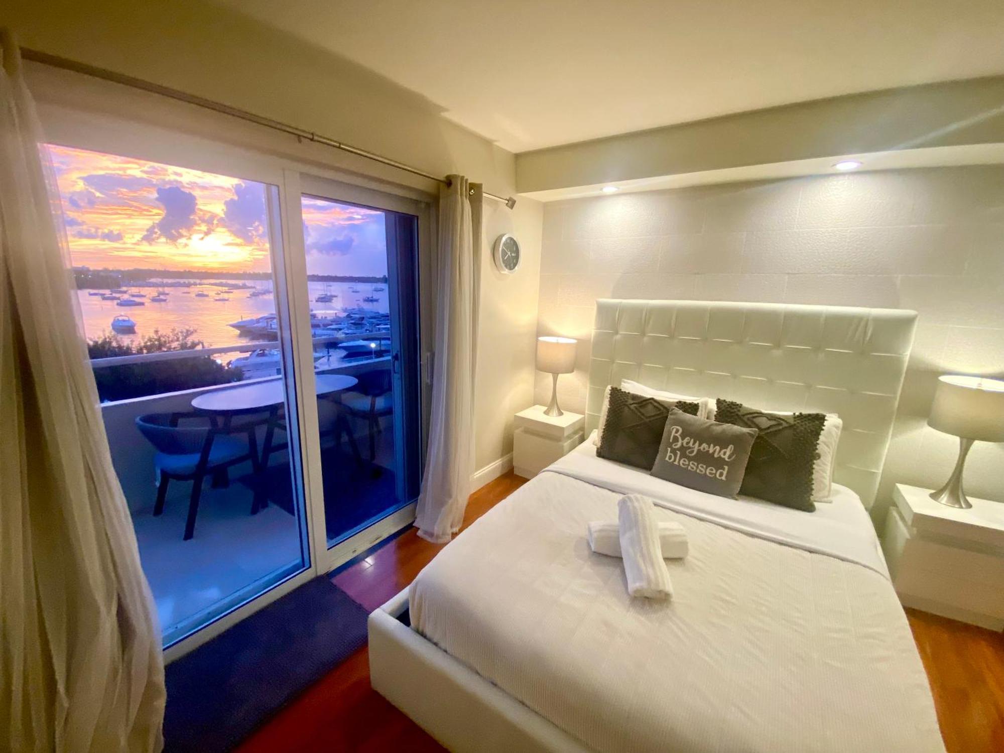 Modern Waterfront Apartment With Miami Skyline View, Free Parking 5 Mins Drive To Miami Beach Ngoại thất bức ảnh